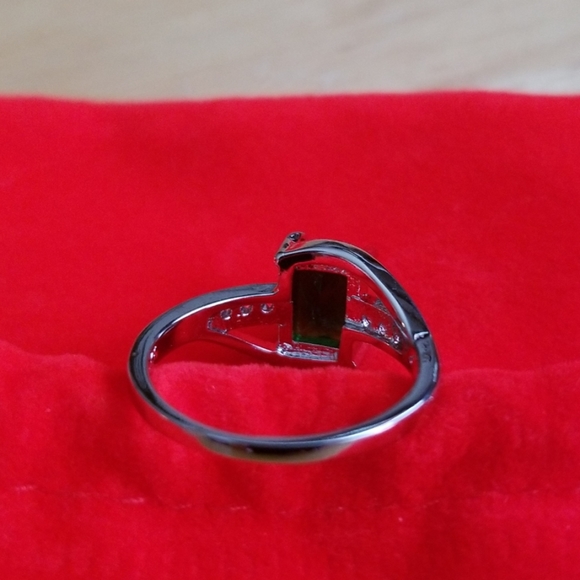 Gorgeous Ring - Picture 2 of 4